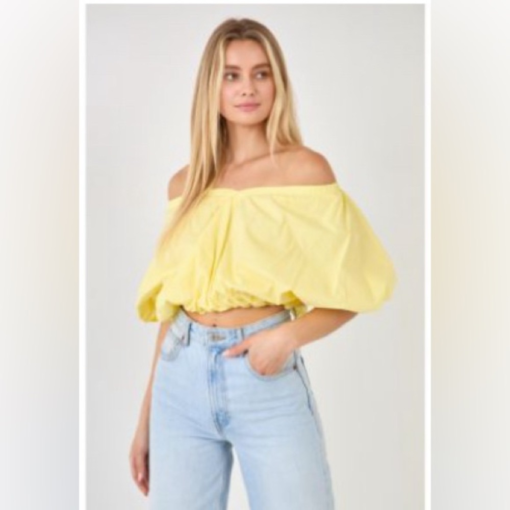 NWT Endless Rose Women’s Cropped V-neckline Puff Top - Picture 2 of 3